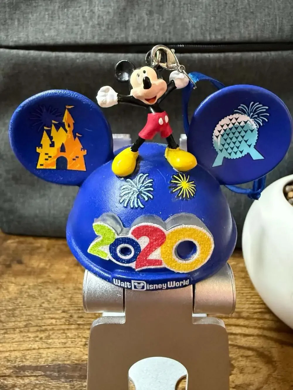 Disney Parks 2020 WDW Mouse Light-Up Ear Hat Ornament EUC